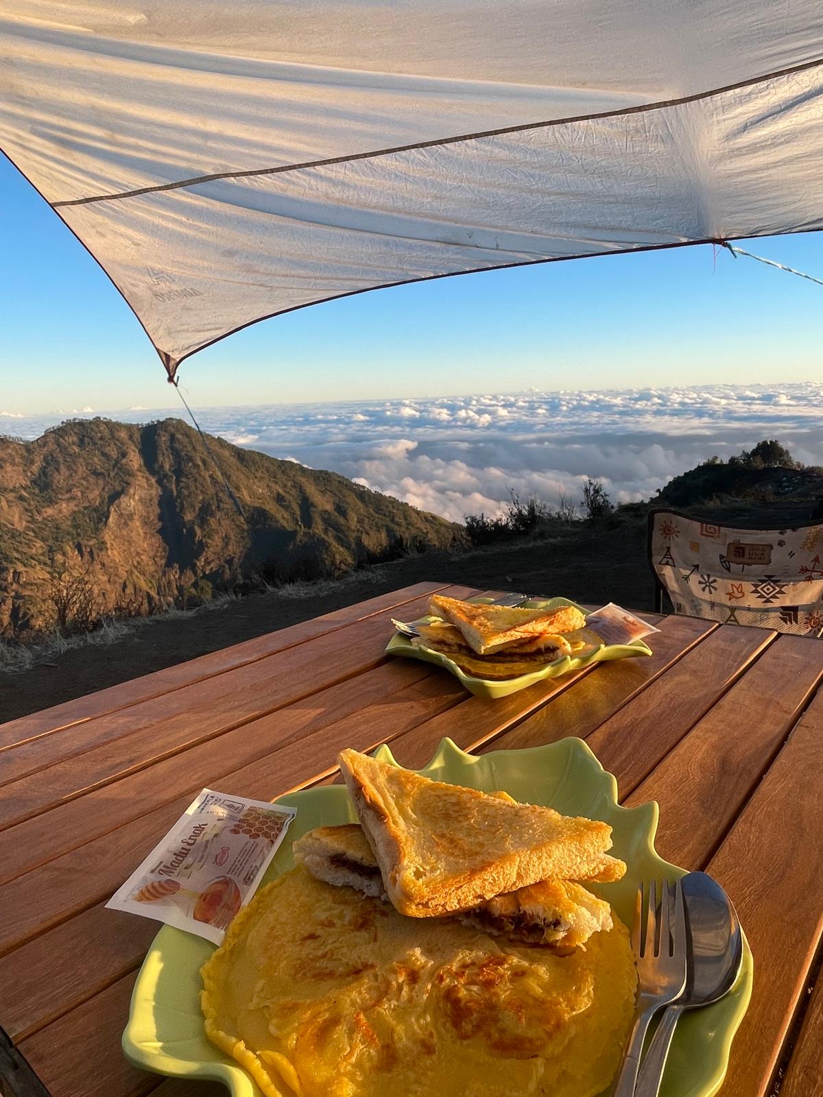 Breakfast in the Clouds